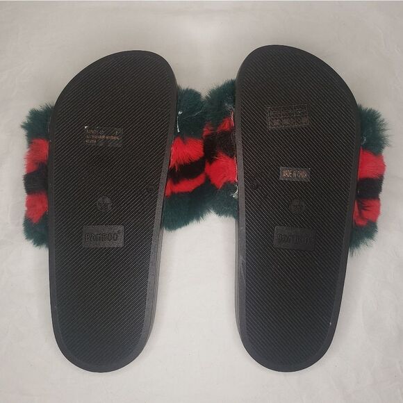 BAMBOO Black and Red Furry Slippers - Picture 5 of 7